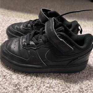 Nike Kids Black Sneakers with Velcro Strap
